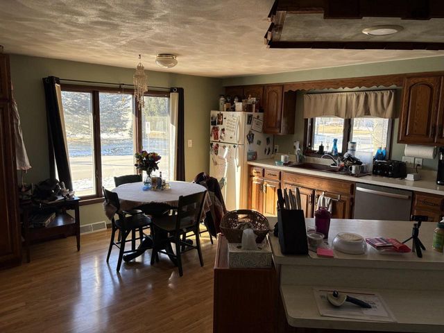 3722 N Casaloma Drive, Appleton, WI 54913