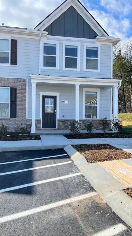 2011 Widgeon Pt, Lebanon, TN 37090