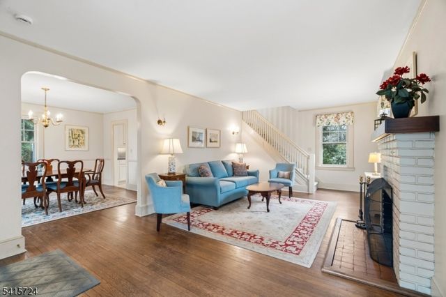 97 Harding Rd, Glen Rock Boro, NJ 07452