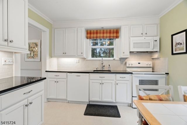 97 Harding Rd, Glen Rock Boro, NJ 07452