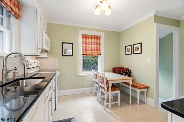 97 Harding Rd, Glen Rock Boro, NJ 07452