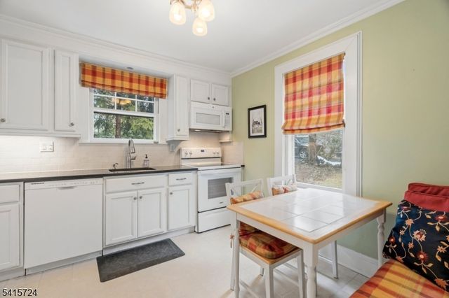 97 Harding Rd, Glen Rock Boro, NJ 07452