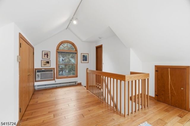 97 Harding Rd, Glen Rock Boro, NJ 07452