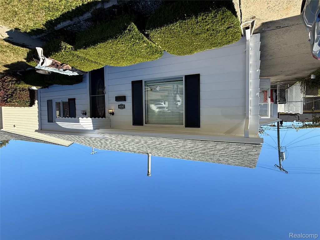 28319 Waverly Street, Roseville, MI 48066