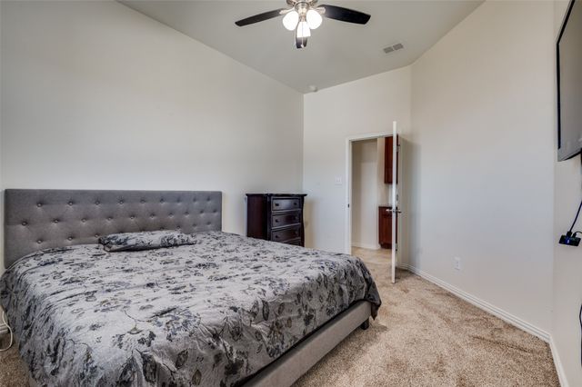 124 Windsor Circle, Waxahachie, TX 75165