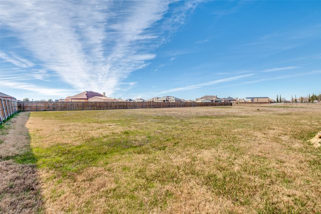 124 Windsor Circle, Waxahachie, TX 75165