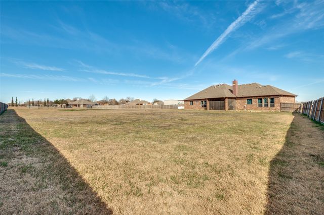 124 Windsor Circle, Waxahachie, TX 75165