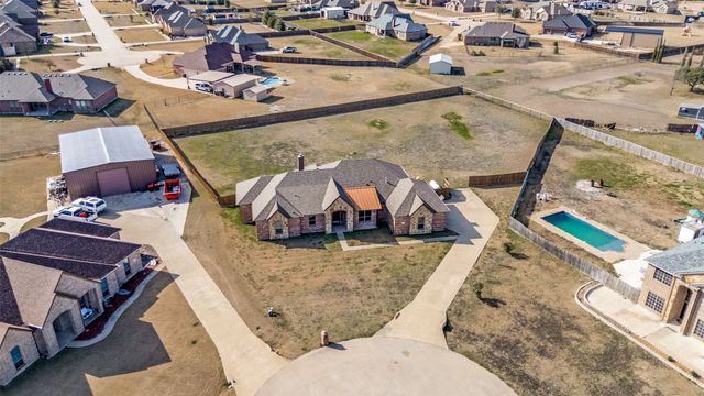 124 Windsor Circle, Waxahachie, TX 75165