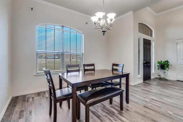 124 Windsor Circle, Waxahachie, TX 75165