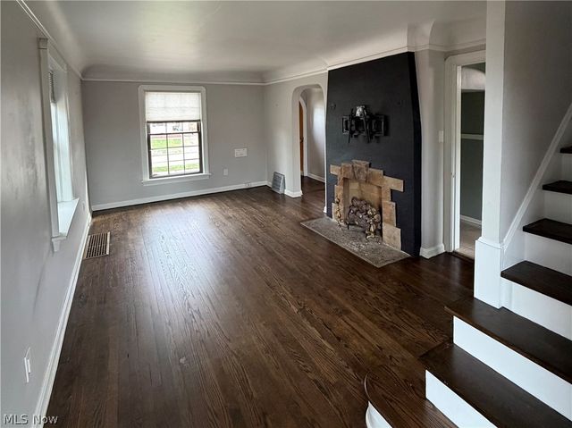 7414 Dartworth Drive, Parma, OH 44129