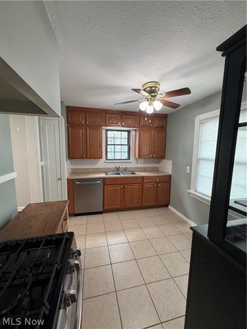 7414 Dartworth Drive, Parma, OH 44129