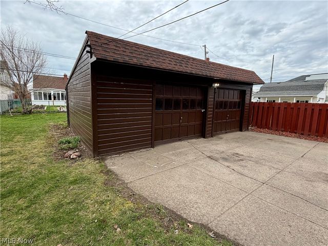 7414 Dartworth Drive, Parma, OH 44129