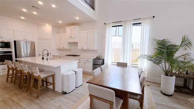 6018 Rolling Stream Court, Fulshear, TX 77441