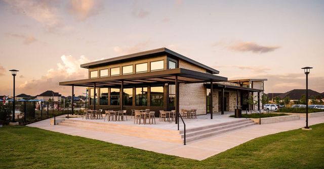 6018 Rolling Stream Court, Fulshear, TX 77441