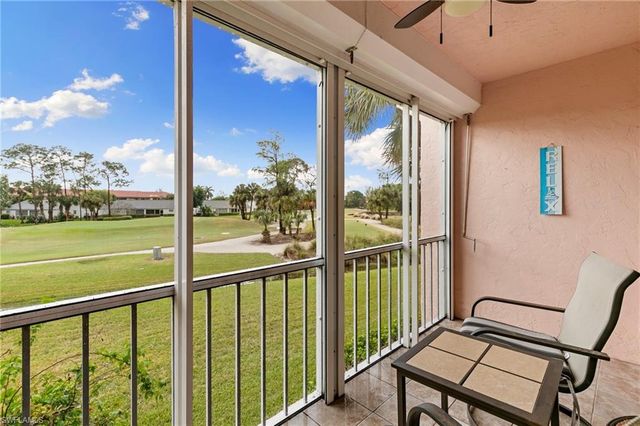 160 Turtle Lake CT # 210, Naples, FL 34105