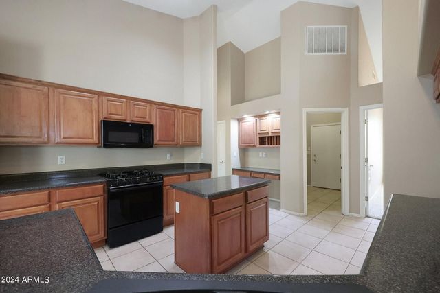 7632 E Snowdon Circle, Mesa, AZ 85207