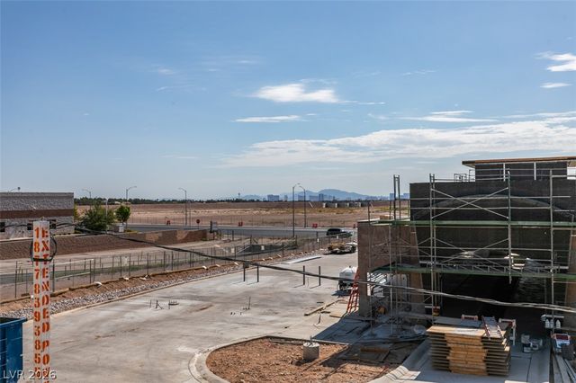 5618 Beguiling Falls Street, Las Vegas, NV 89148