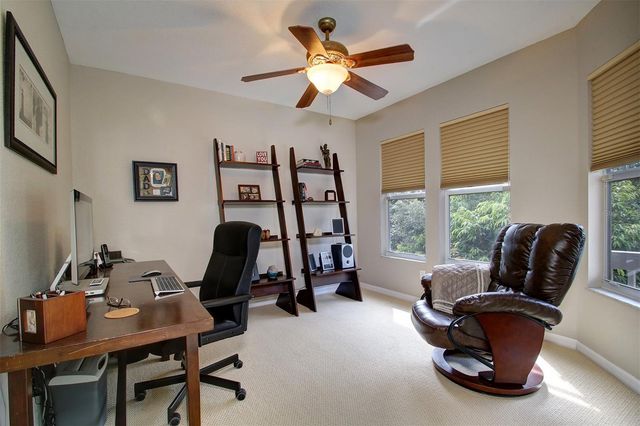 2860 BAYSHORE TRAILS DRIVE, Tampa, FL 33611