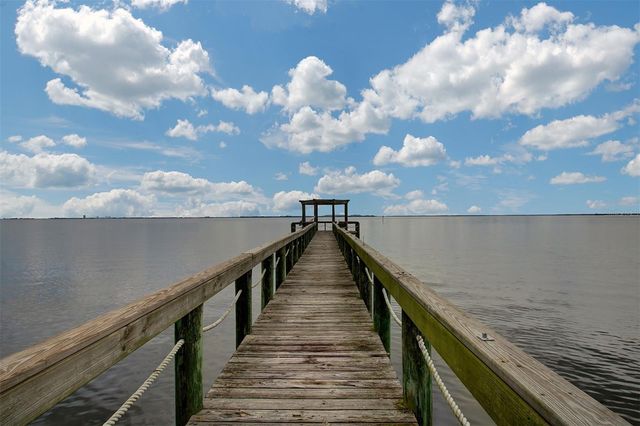 2860 BAYSHORE TRAILS DRIVE, Tampa, FL 33611