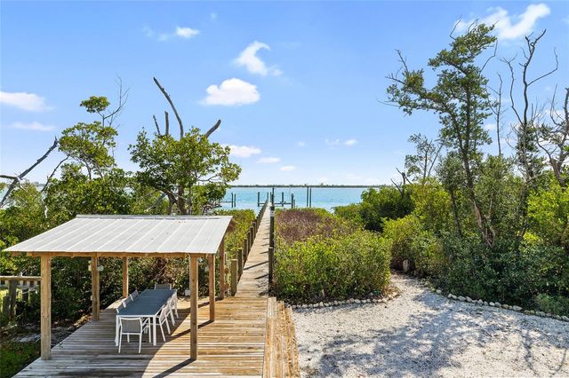 9664 PRIVATEER RD, Placida, FL 33946