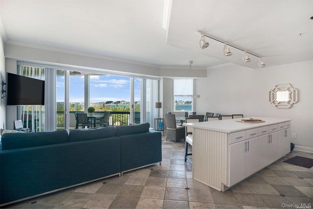 260 Dune Road 75E, Westhampton Beach, NY 11978