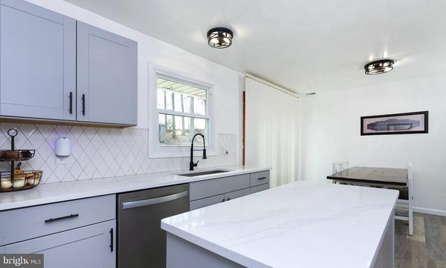 6331 OLD CARLISLE RD, Dover, PA 17315