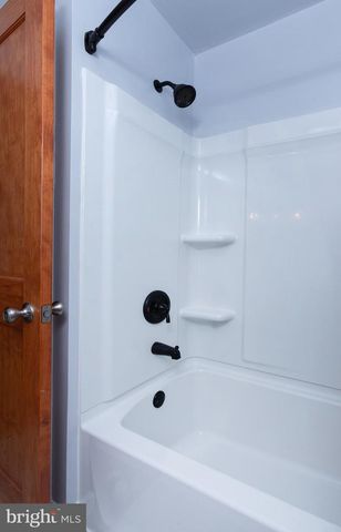 6331 OLD CARLISLE RD, Dover, PA 17315