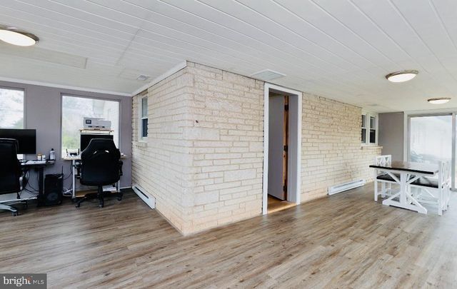 6331 OLD CARLISLE RD, Dover, PA 17315