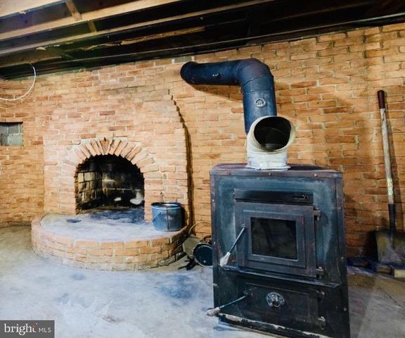 6331 OLD CARLISLE RD, Dover, PA 17315