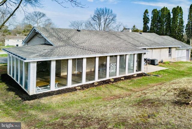 6331 OLD CARLISLE RD, Dover, PA 17315