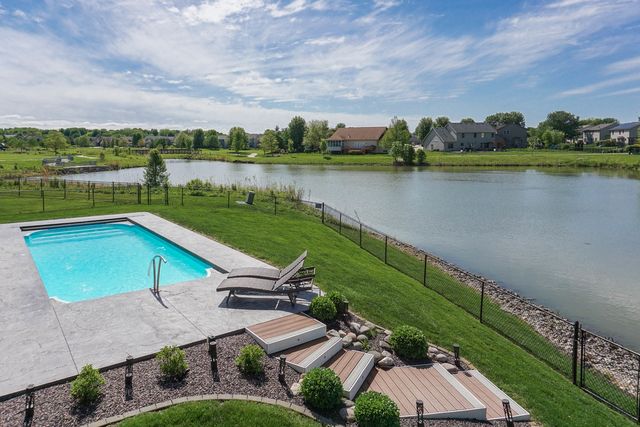 3 Cashel Drive, Bloomington, IL 61704