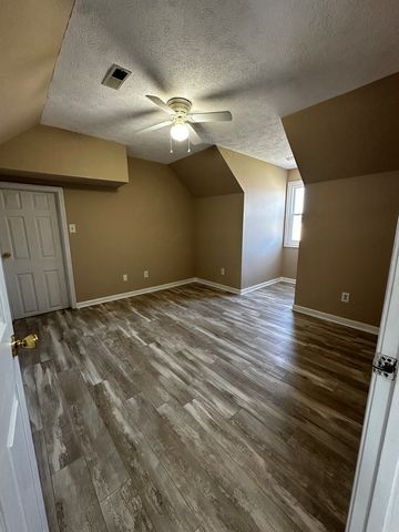 308 Man O War Dr., Oak Grove, KY 42262