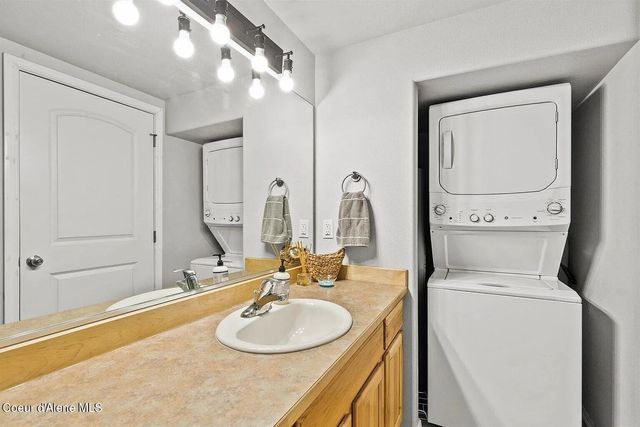 842 N Chase Rd, 203, Post Falls, ID 83854