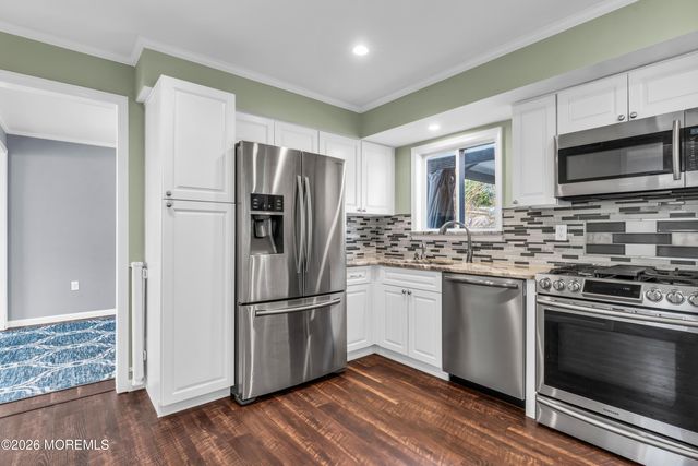 621 Buenaventura Court, Toms River, NJ 08753