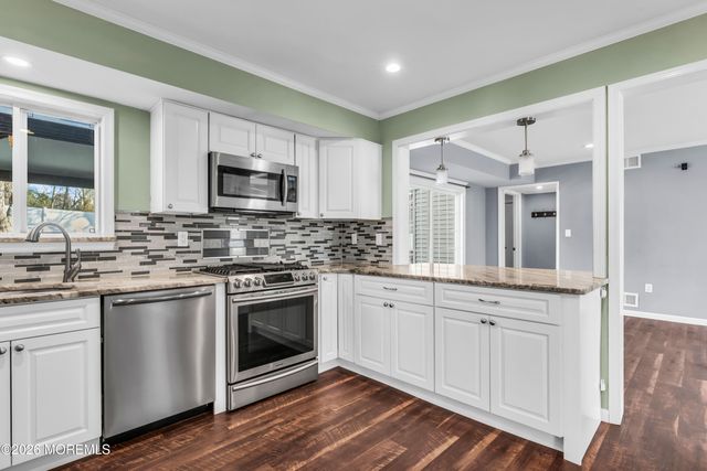 621 Buenaventura Court, Toms River, NJ 08753