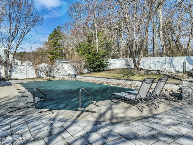 621 Buenaventura Court, Toms River, NJ 08753