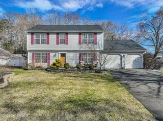 621 Buenaventura Court, Toms River, NJ 08753