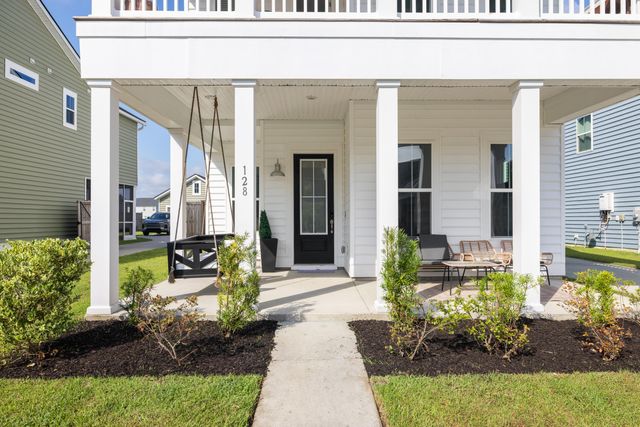 128 Oyster Tide Avenue, Summerville, SC 29485