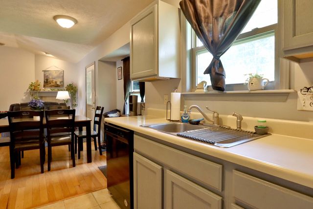 5253 S Morning Glory Lane, Battlefield, MO 65619