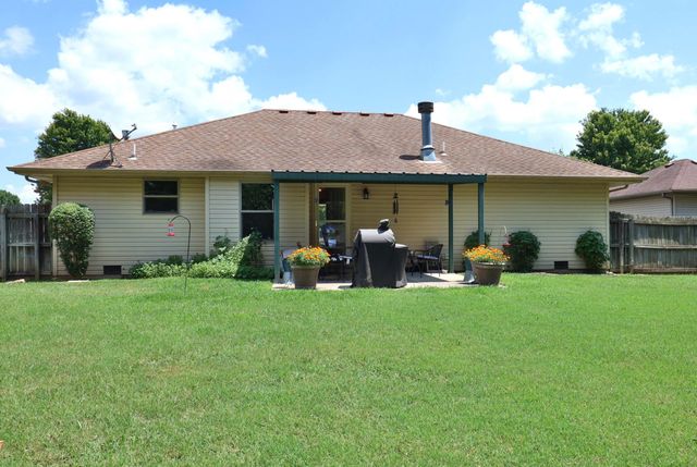 5253 S Morning Glory Lane, Battlefield, MO 65619