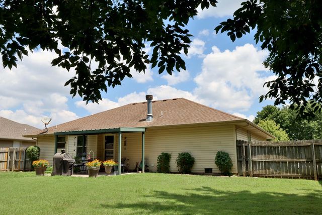 5253 S Morning Glory Lane, Battlefield, MO 65619