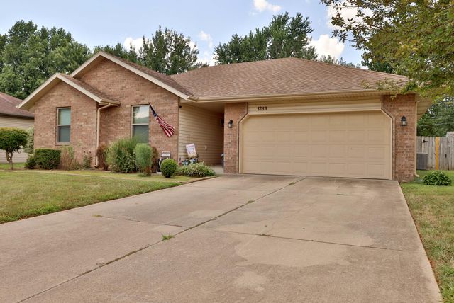 5253 S Morning Glory Lane, Battlefield, MO 65619