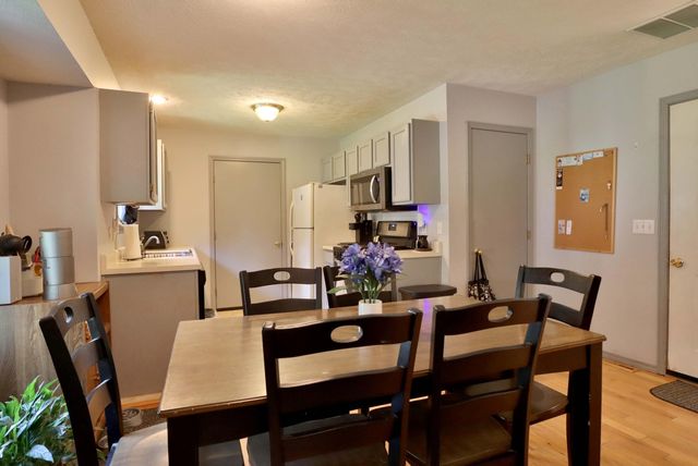 5253 S Morning Glory Lane, Battlefield, MO 65619