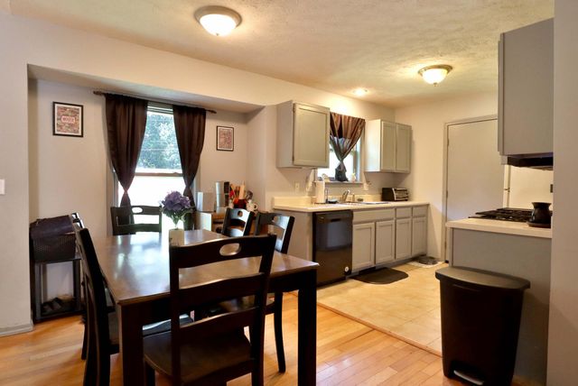 5253 S Morning Glory Lane, Battlefield, MO 65619