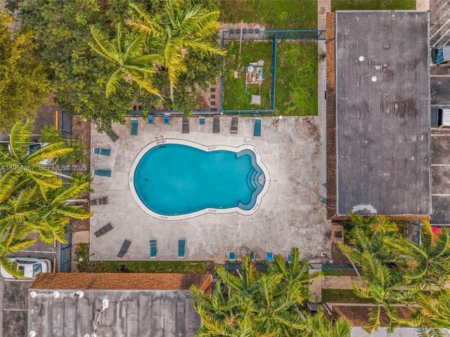 15389 S Dixie Hwy 38 Hwy, Palmetto Bay, FL 33157