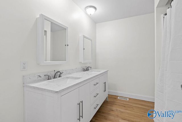 306 Olinger Road, Scottsboro, AL 35769