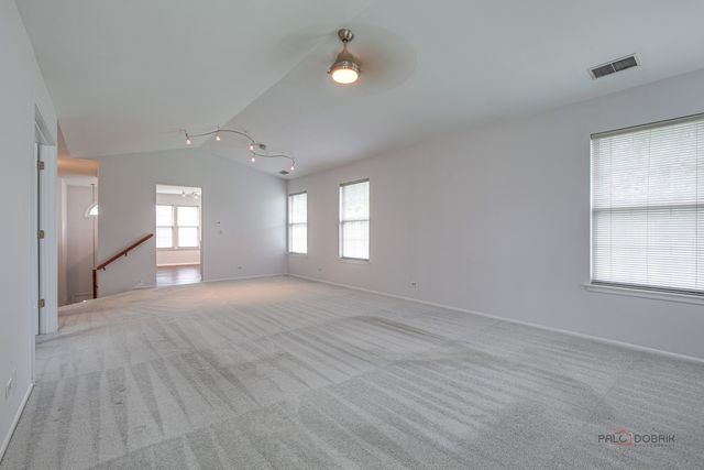 1262 N Wellington Court, Buffalo Grove, IL 60089