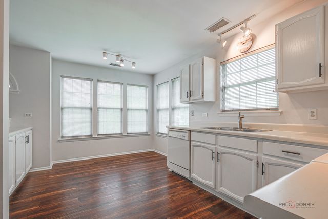 1262 N Wellington Court, Buffalo Grove, IL 60089