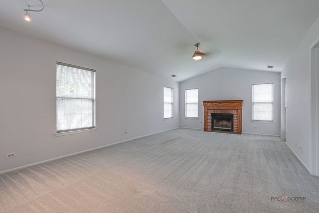 1262 N Wellington Court, Buffalo Grove, IL 60089
