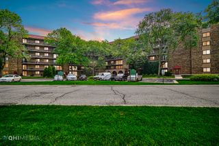 111 S Baybrook Drive 214, Palatine, IL 60074